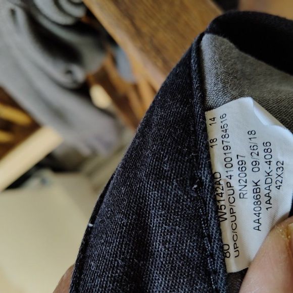 Black Dakota cargo work pants,  42X32 - Picture 2 of 4